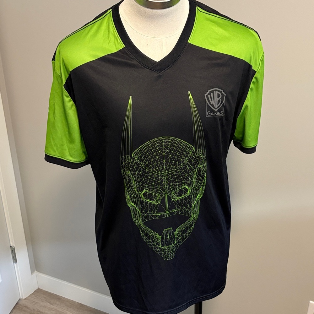 Warner Bros. Black and Neon Green Graphic Jersey
